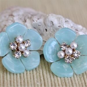 Chic Floral Aqua Earrings